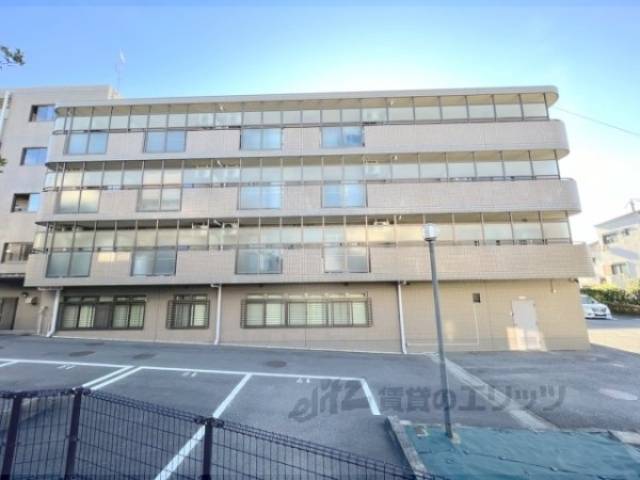 アルカディア枚方外観写真1