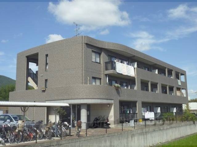 クール　ヴェルビュ外観写真1