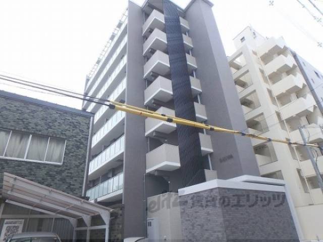ラウレア西院外観写真1