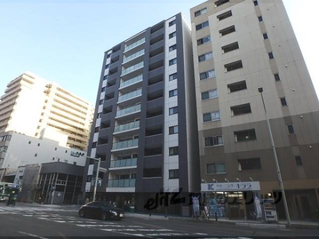 イーグルコート四条烏丸WEST外観写真1