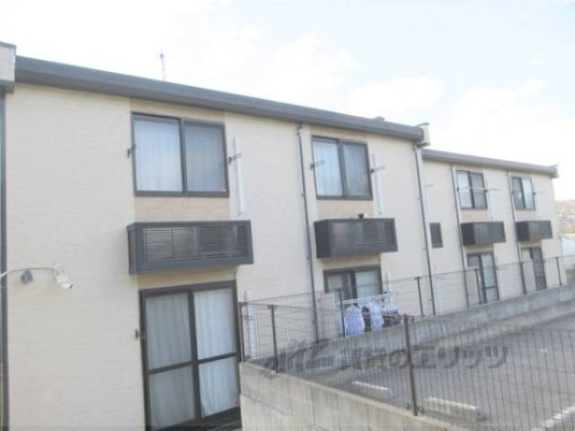 レオパレス東菜畑２外観写真2