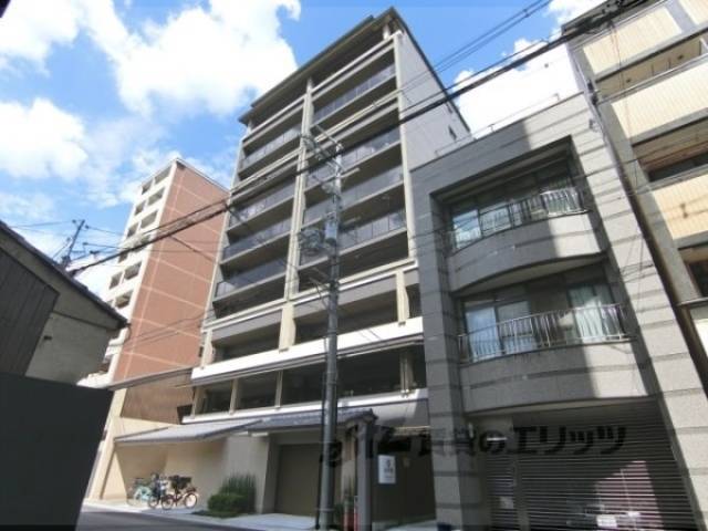 グランリソシエ烏丸御池外観写真1