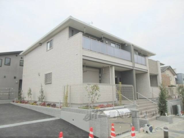 クール・ド・リリー外観写真1