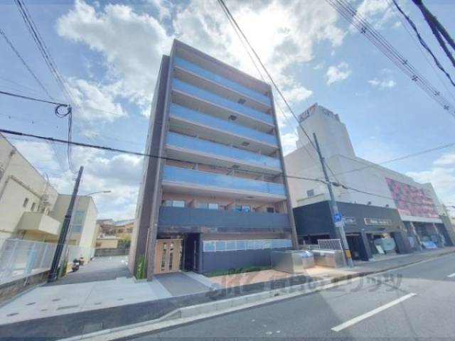ローブコート六地蔵駅前外観写真1