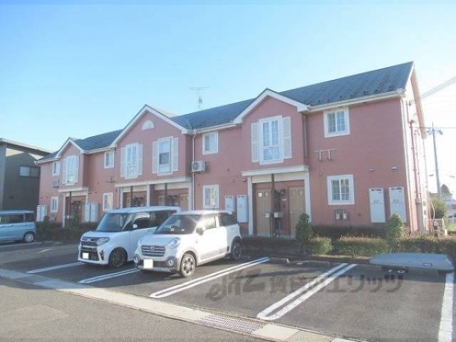 シャンヴェルサン外観写真1