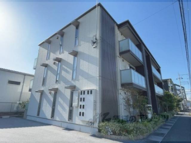 ファミーユ河瀬駅前外観写真1