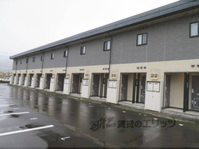 レオパレス石川外観写真3