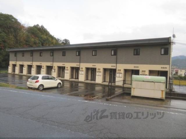 レオパレスSOUBI外観写真2