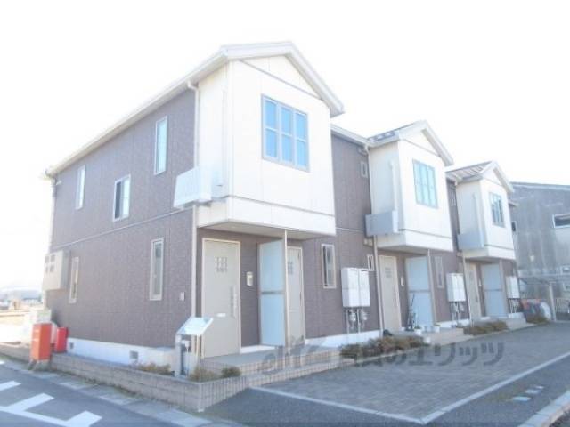 カナリーヒース外観写真2
