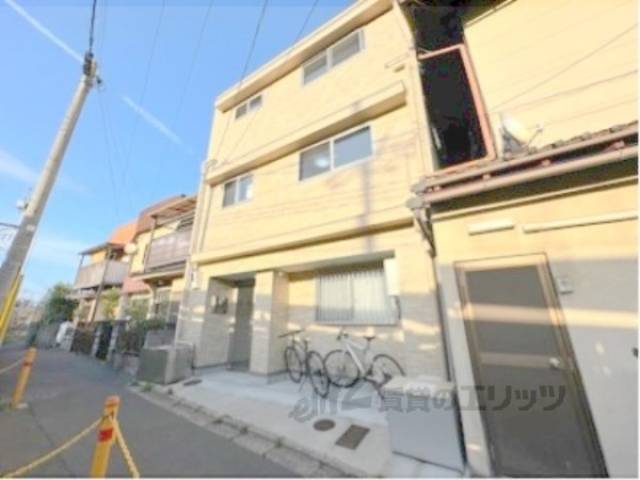 QUALIE茶山駅前外観写真2