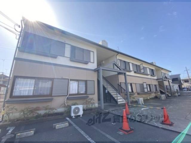 アルカディアＡ・Ｂ外観写真1