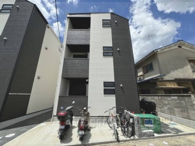 Ｒ－ｓｍａｒｔ椥辻外観写真1