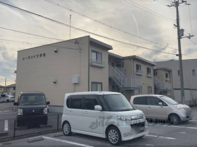 レークハイツ伊庭１外観写真2