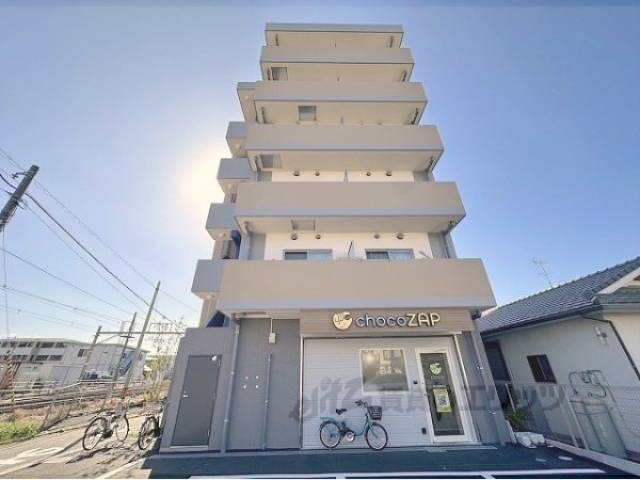 Ｃｅｌｅｓｔｅ大久保新田外観写真1