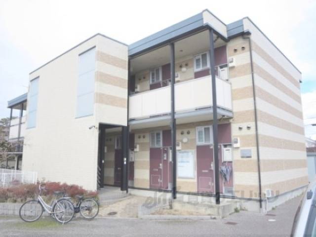 レオパレスコート　ひこね外観写真2