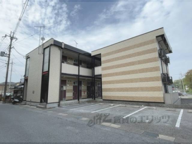 レオパレスグリーンエコー彦根外観写真1