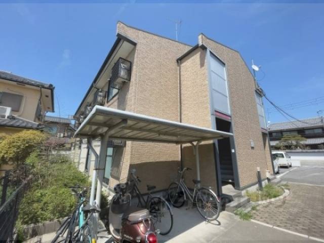 レオパレスイヴ外観写真2