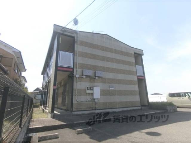 レオパレスセンターポール外観写真2