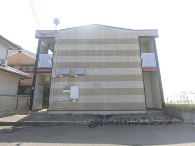 レオパレスセンターポール外観写真3