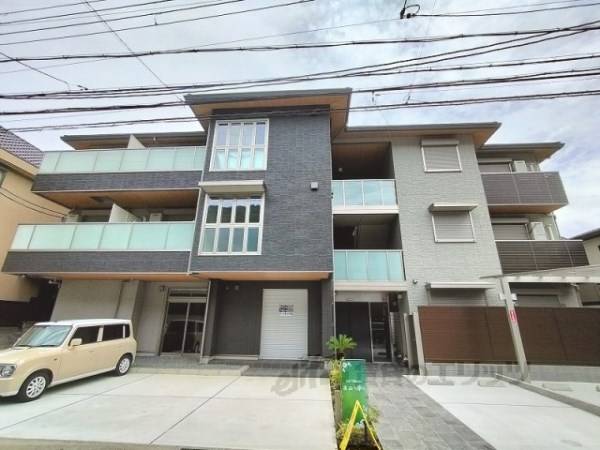 141048の外観写真