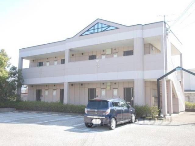 マコズ・アベニュー外観写真2