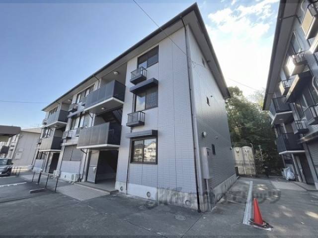 ソシア　Ａ棟Ｂ棟外観写真1
