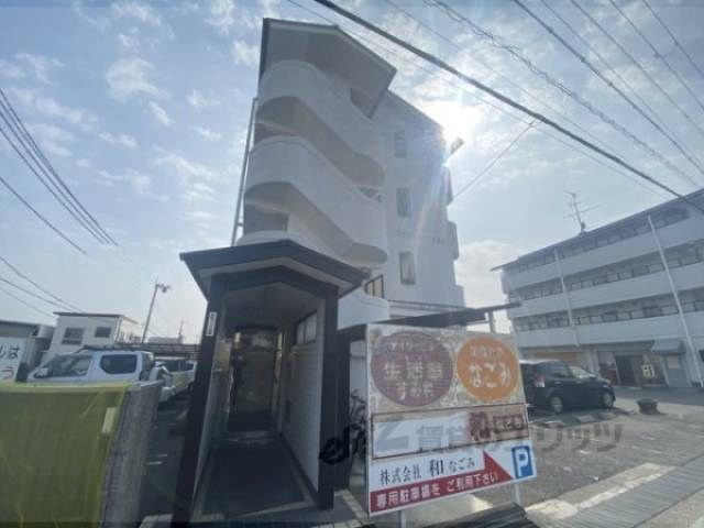 アイリスハイツ２号館外観写真1