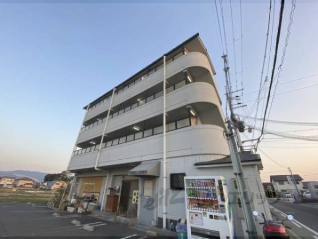 アイリスハイツ６号館外観写真1