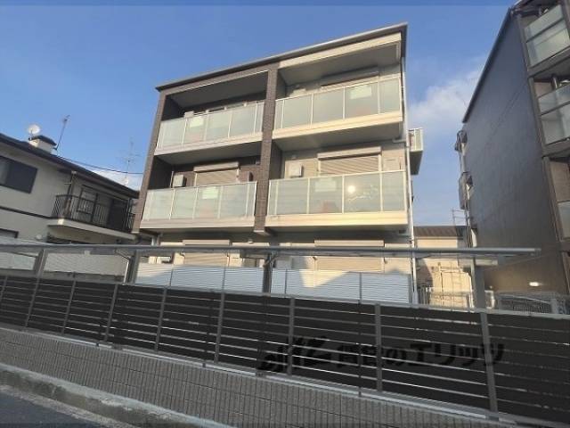  シャーメゾンハピネス参番館外観写真3