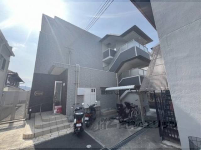 クレメント五位堂外観写真1