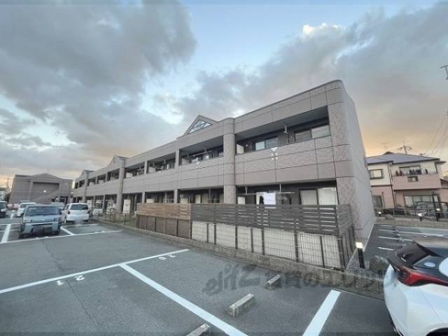 ルナ　ピアッツァ外観写真1