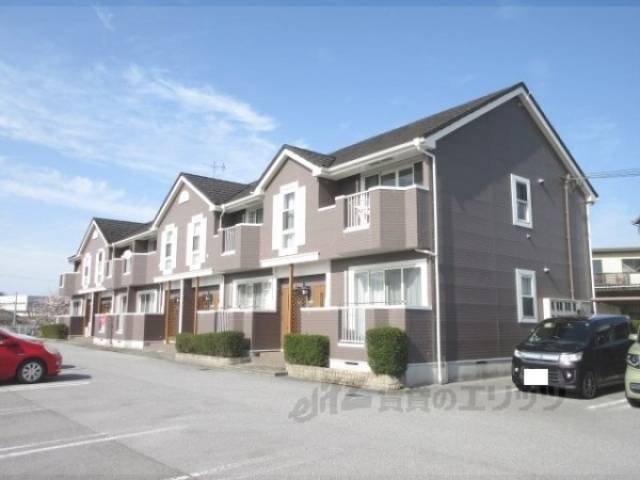 シャン　ド　ルミエール外観写真1