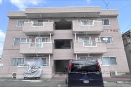 バード平城山外観写真