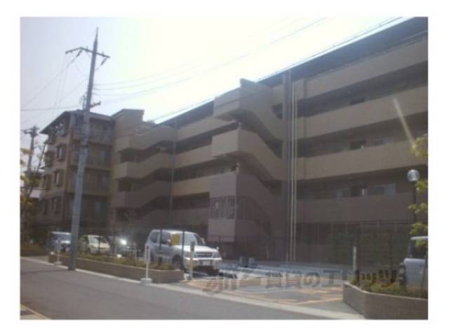 ファミール嵐山フローレンスシティ外観写真1