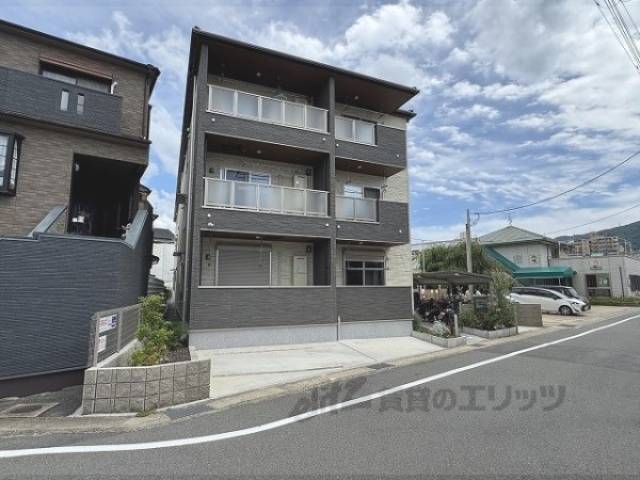 椥辻リバーグレイス外観写真2