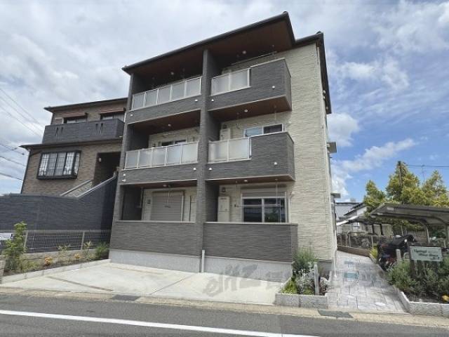 椥辻リバーグレイス外観写真3