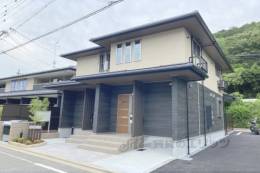 ウエストメゾンクワトロ３外観写真