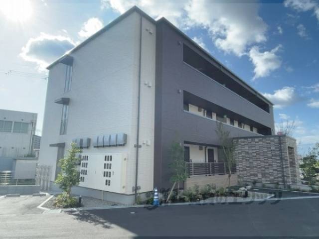 シャーメゾン忠　彦根外観写真1