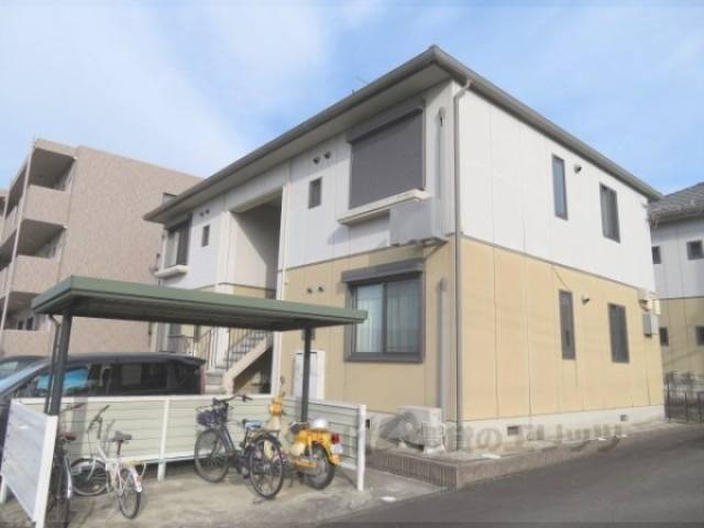 メゾン　ラッキービレッジ３外観写真1
