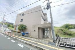 カリーノカサメント東中振外観写真