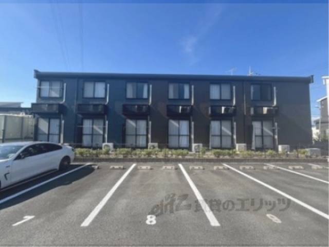 レオパレスプレミール外観写真1