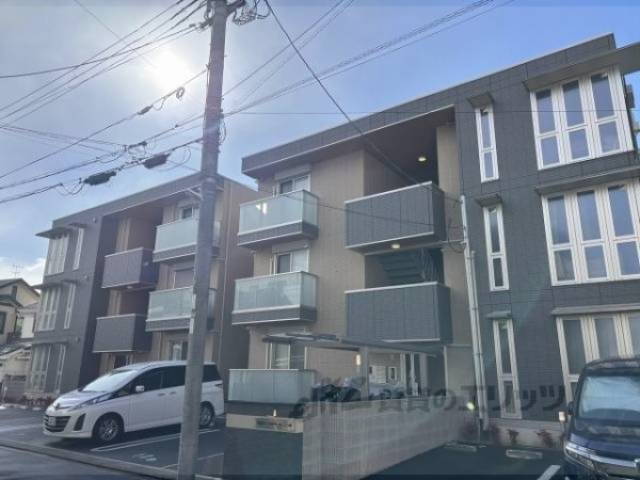 ベルフィールド西京極　西棟外観写真1