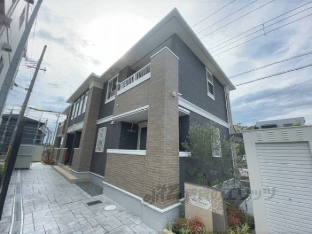 エバーアベニュー外観写真1