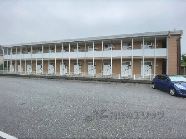 レオパレスグリンデルワルド外観写真3