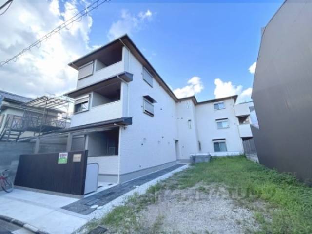 ルミエール二条鴨川外観写真1