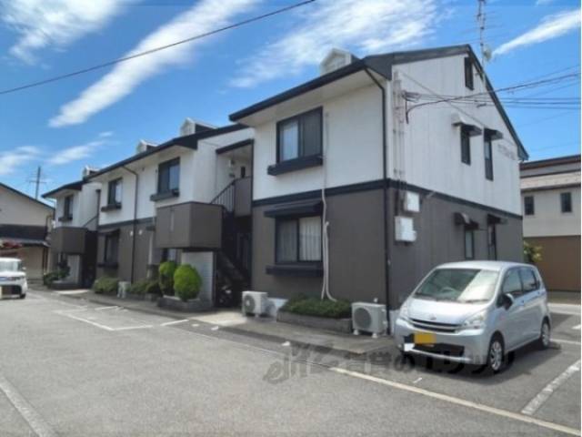 グリーンハイツ１号館外観写真1