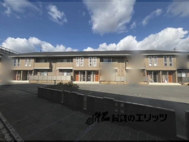 メナス二上外観写真1