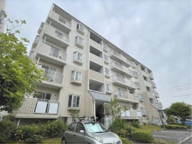 平城左京団地１８号棟外観写真1