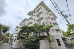 真美ケ丘６丁目団地１７号棟外観写真