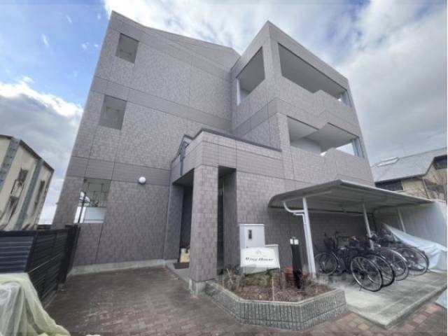 ＷＩＮＧ　ＨＯＵＳＥ外観写真1